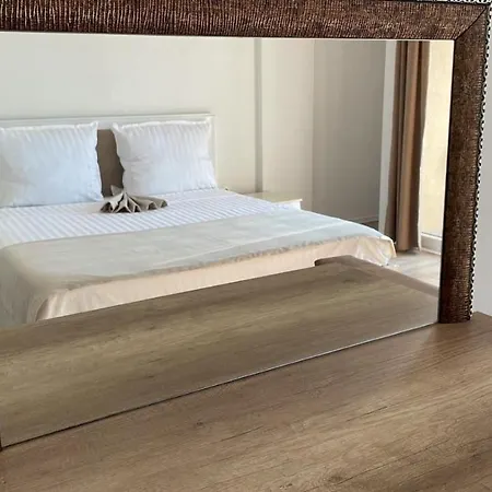 Apartment Andrra *
